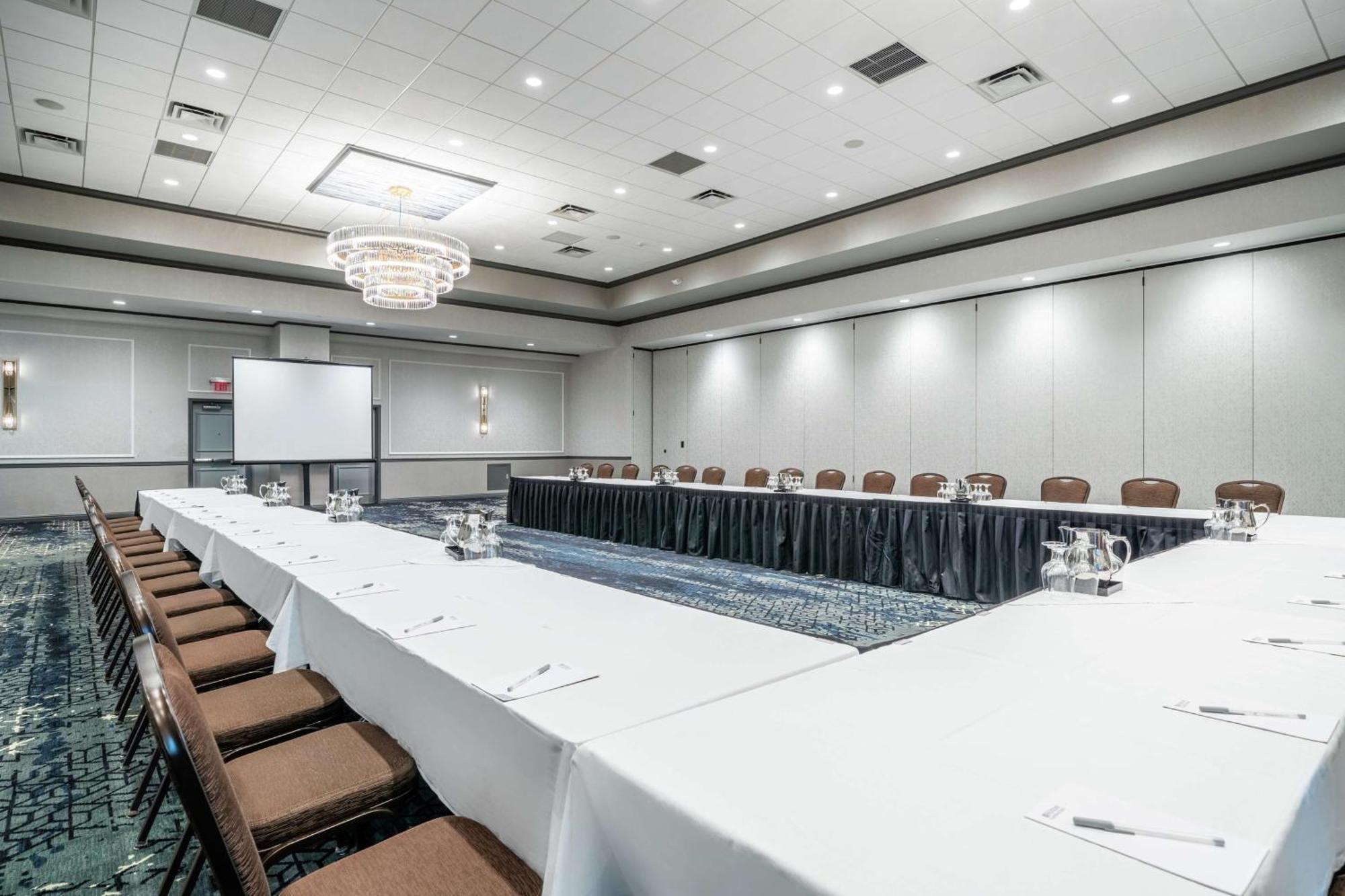 Hilton Garden Inn Pittsburgh/Southpointe Canonsburg Экстерьер фото